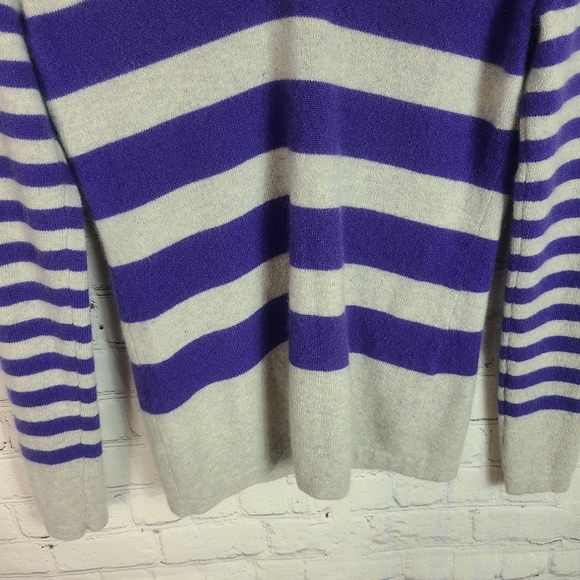 lord & Taylor Cashmere sweater size XS - Picture 4 of 5